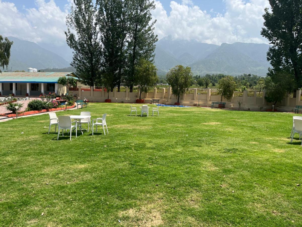 Pops Resort Pālampur Exterior foto