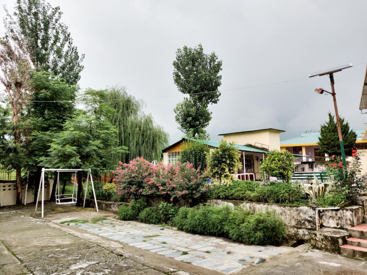 Pops Resort Pālampur Exterior foto