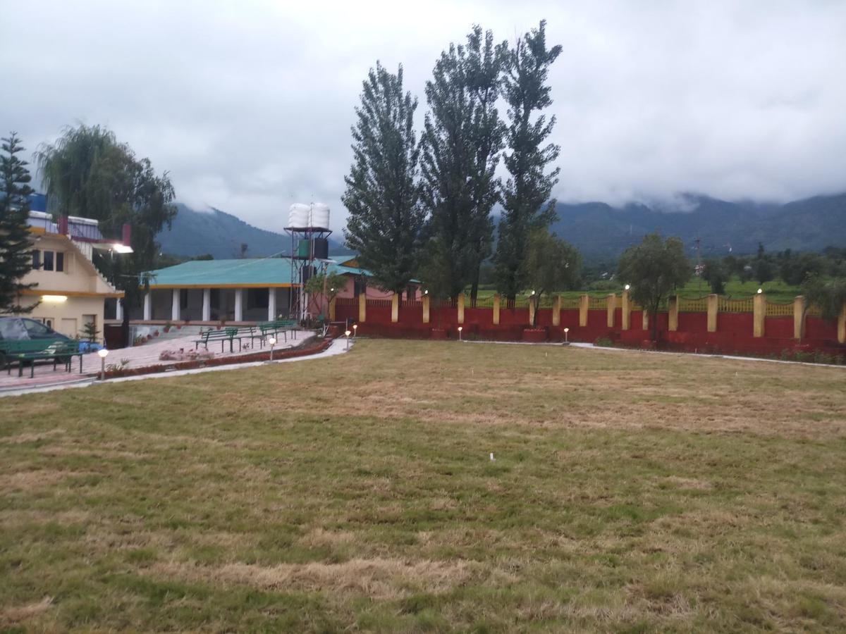 Pops Resort Pālampur Exterior foto